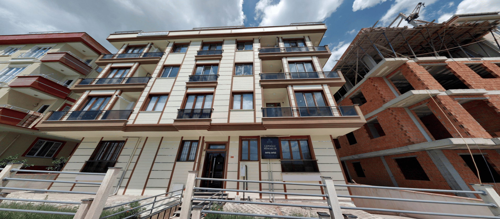 Delikanlı Apartmanı